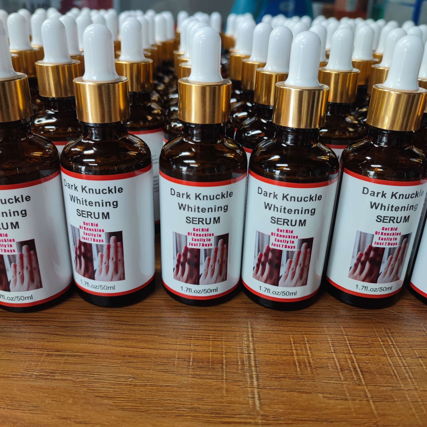 SÉRUM ÉCLAIRCISSANT RÉPARATEUR POUR TACHES DE LA PEAU